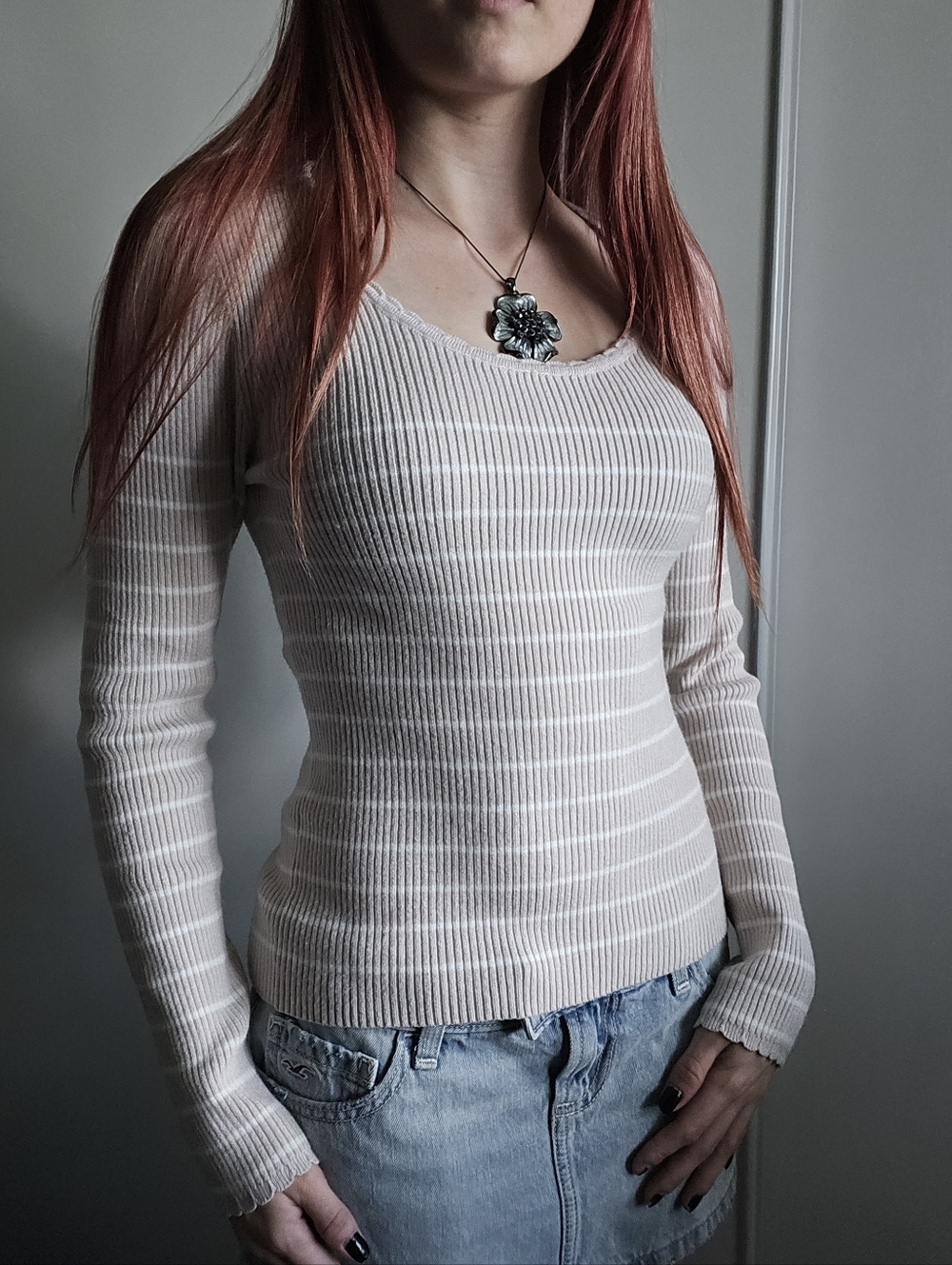 Zesica white and Baby Pink striped long sleeve top with scalloped edge details S